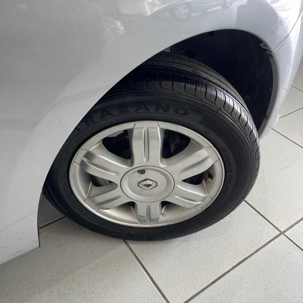 RENAULT SANDERO EXPRESSION 2016 PRATA