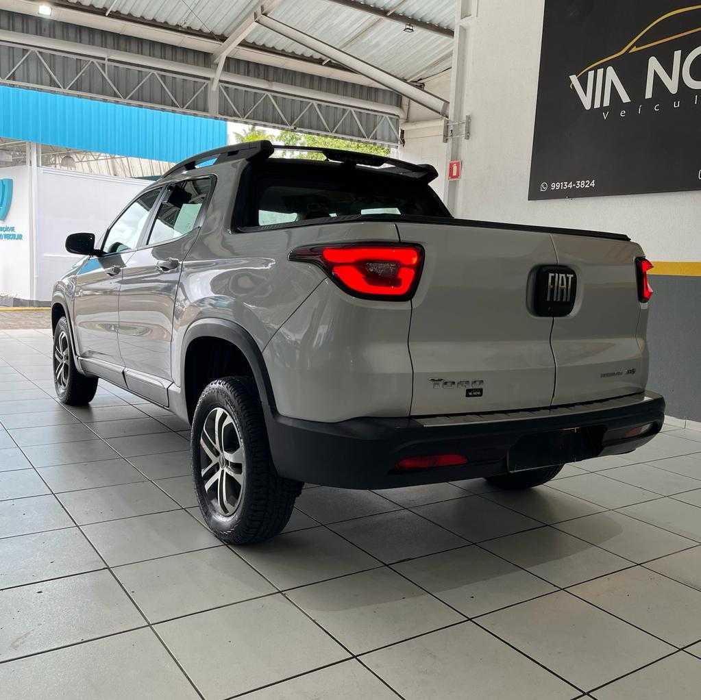 FIAT  TORO FREEDOM AT 2017 PRATA
